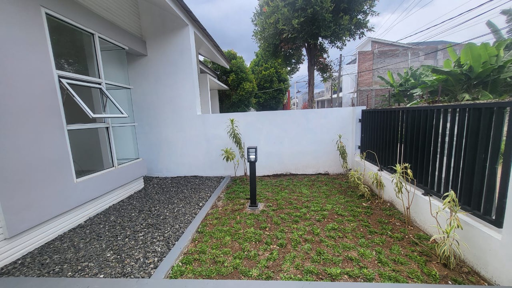 Rumah Minimalis, Siap Huni, dan Asri @ Serua Village, Ciputat Timur