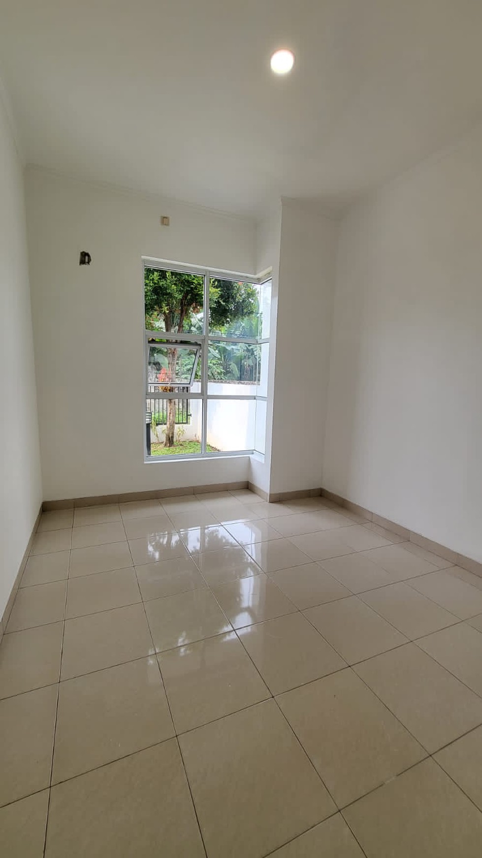 Rumah Minimalis, Siap Huni, dan Asri @ Serua Village, Ciputat Timur