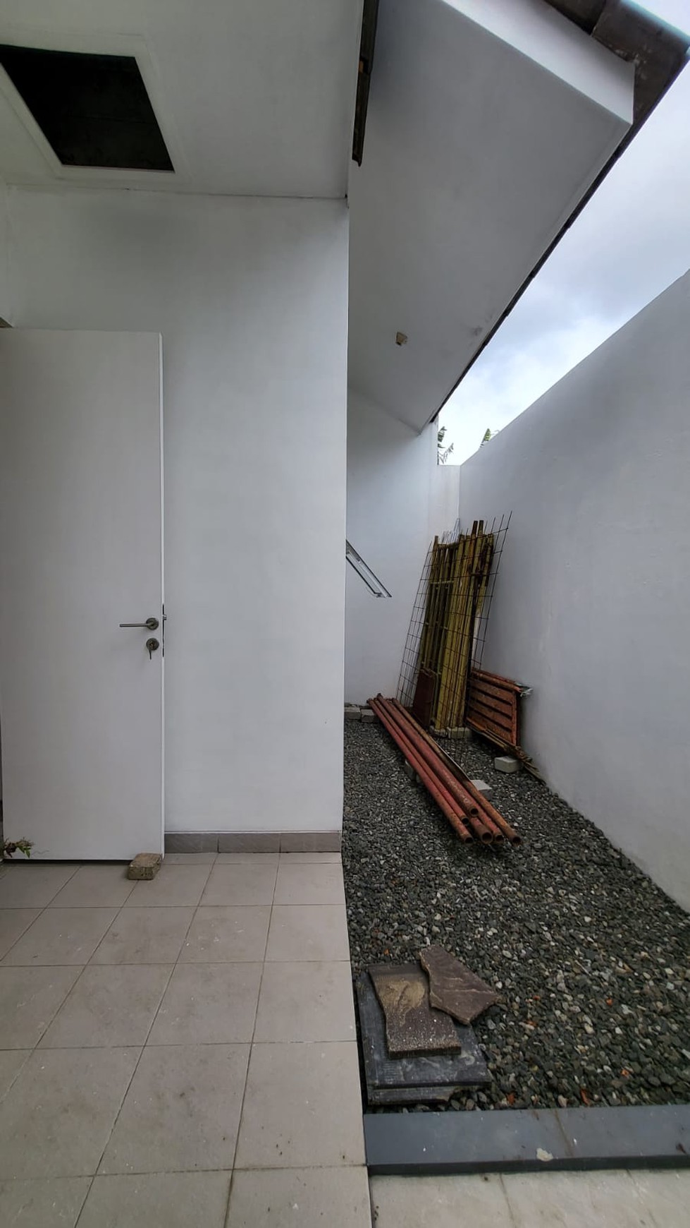 Rumah Minimalis, Siap Huni, dan Asri @ Serua Village, Ciputat Timur