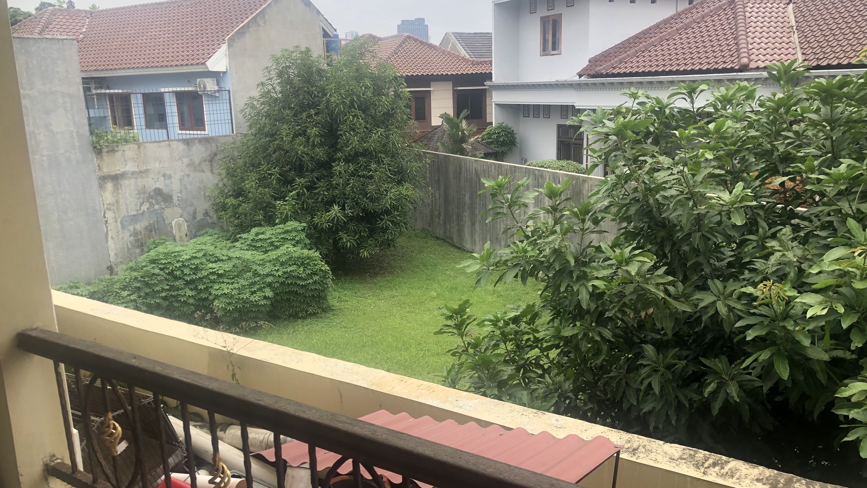 Rumah besar di Griyakoka BSD City