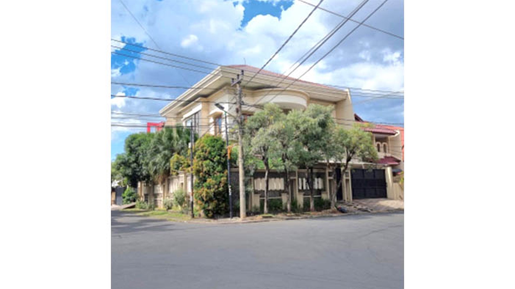 Rumah Hoek Citra Garden, Kalideres, Luas 424m2