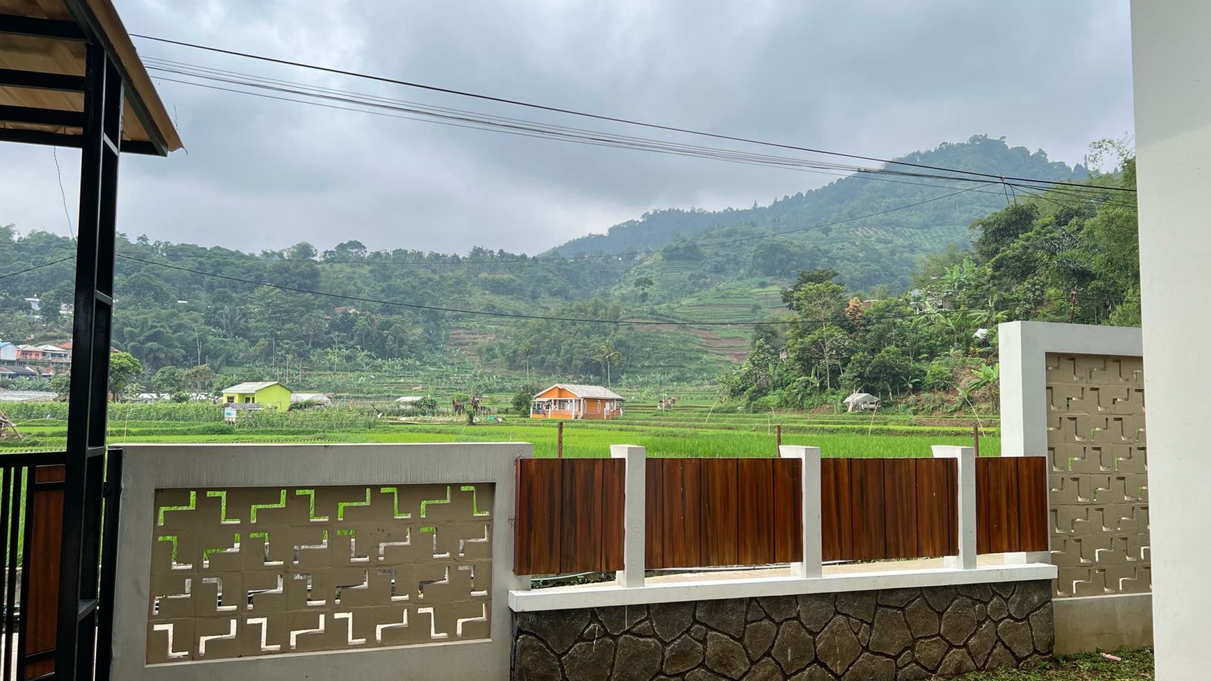 Rumah ASRi Pemandangan Sawah di Cipanas Puncak