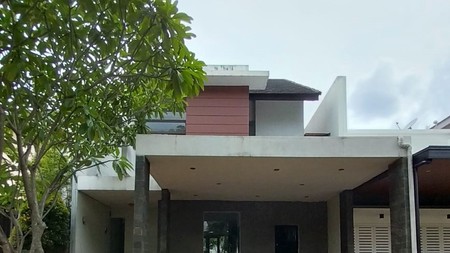 Rumah Siap Huni dengan Halaman Luas dan Hunian Nyaman @BSD