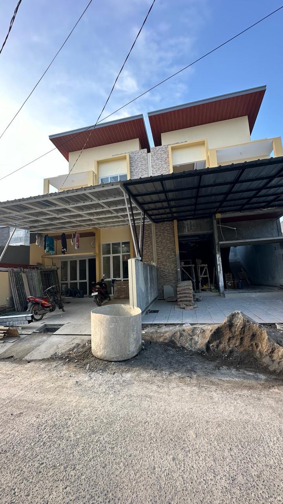 Rumah Baru 2 Lantai  Siap Huni di Boulevard Hijau Harapan Indah Bekasi Jawa Barat