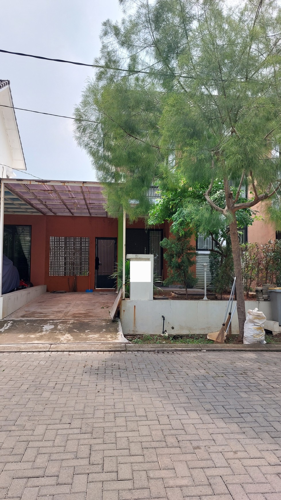 Rumah Murah Cluster Cendana Kota Harapan Indah