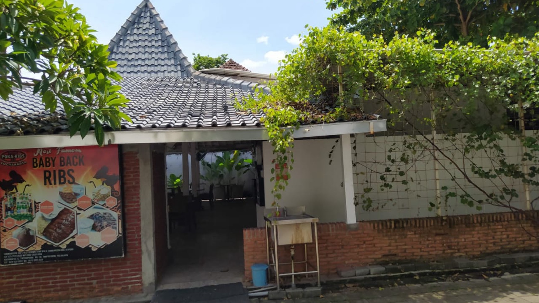 Bangunan Resto di Area Kawasan Wisata Prawirotaman Yogyakarta 