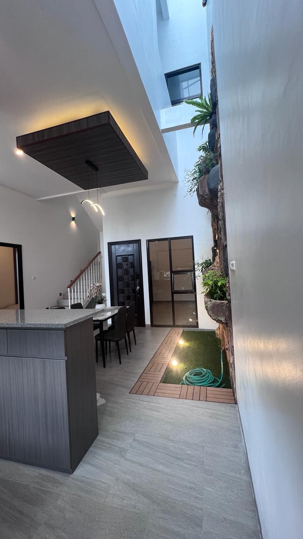 Rumah Cantik Siap Huni dengan Design Modern @Pamulang