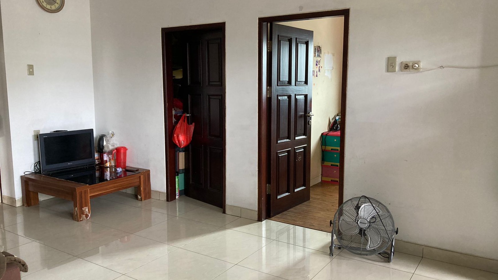 Dijual Rumah Hoek 3,5 lantai di Petojo Barat