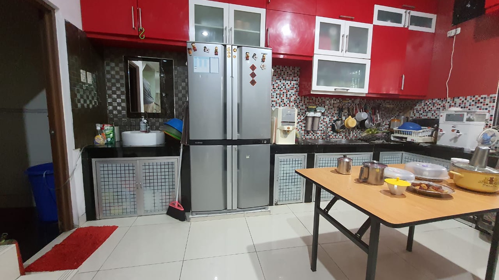 Dijual Rumah Hoek 3,5 lantai di Petojo Barat