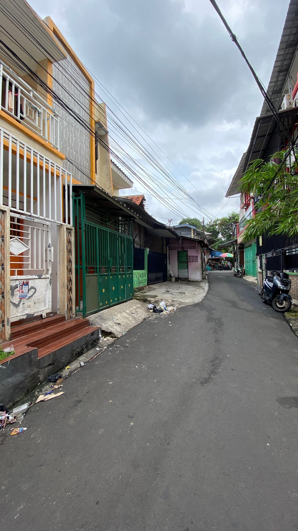 Rumah Kebon Kacang. Turun Harga. Walking distance ke M.H Thamrin.