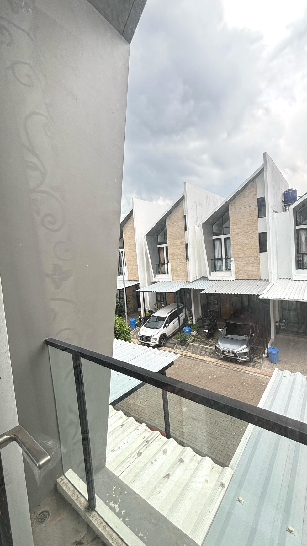 Disewakan Rumah minimalis Modern di Provence Suite BSD Tangerang