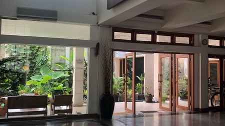 Rumah di Kebayoran Baru