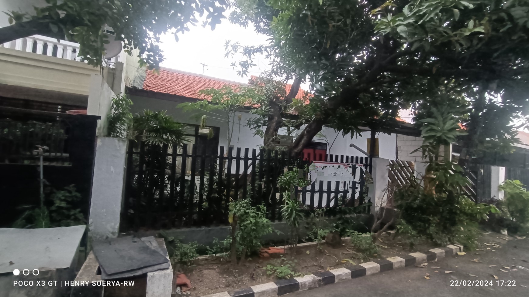 1665. Dijual Rumah di Jemursari Timur 