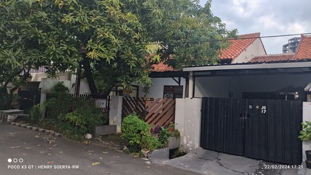 1665. Dijual Rumah di Jemursari Timur 