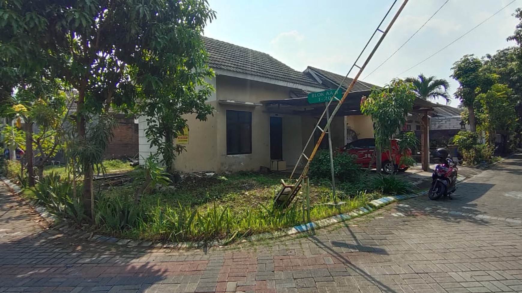 1043. Dijual Rumah Kahuripan Nirwana Village, Sidoarjo