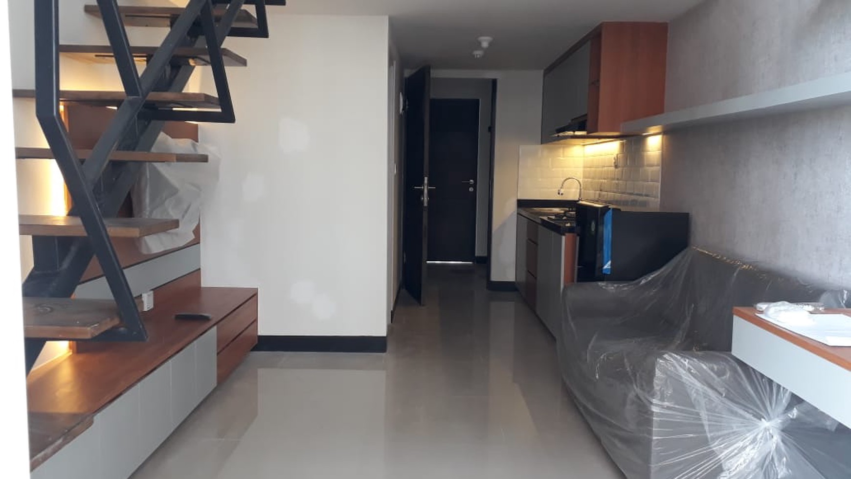 1049. Dijual Apartemen Amega type Loft 1 ½ lantai Tower Sidoarjo