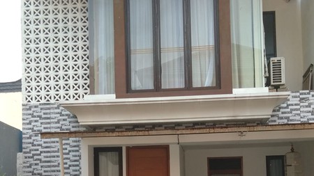 Rumah 2 lantai, rapih, bagus, siap huni sektor 3a dekat Mandar di Bintaro. 