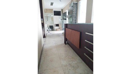 Ruko Gandeng Bukit Gading Indah, Kelapa Gading , Lift, Semi Furnish Luas 10x17m2