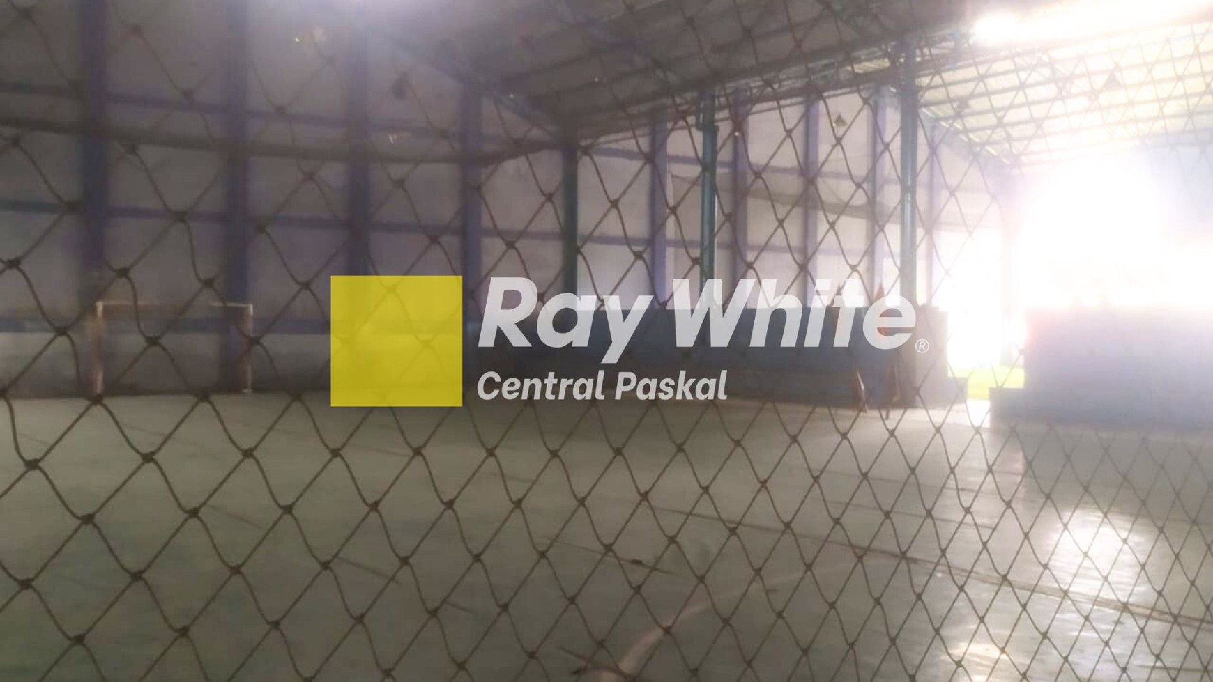 Kavling Bonus Bangunan Bekas Lapang Futsal di Cipatik Bandung Barat