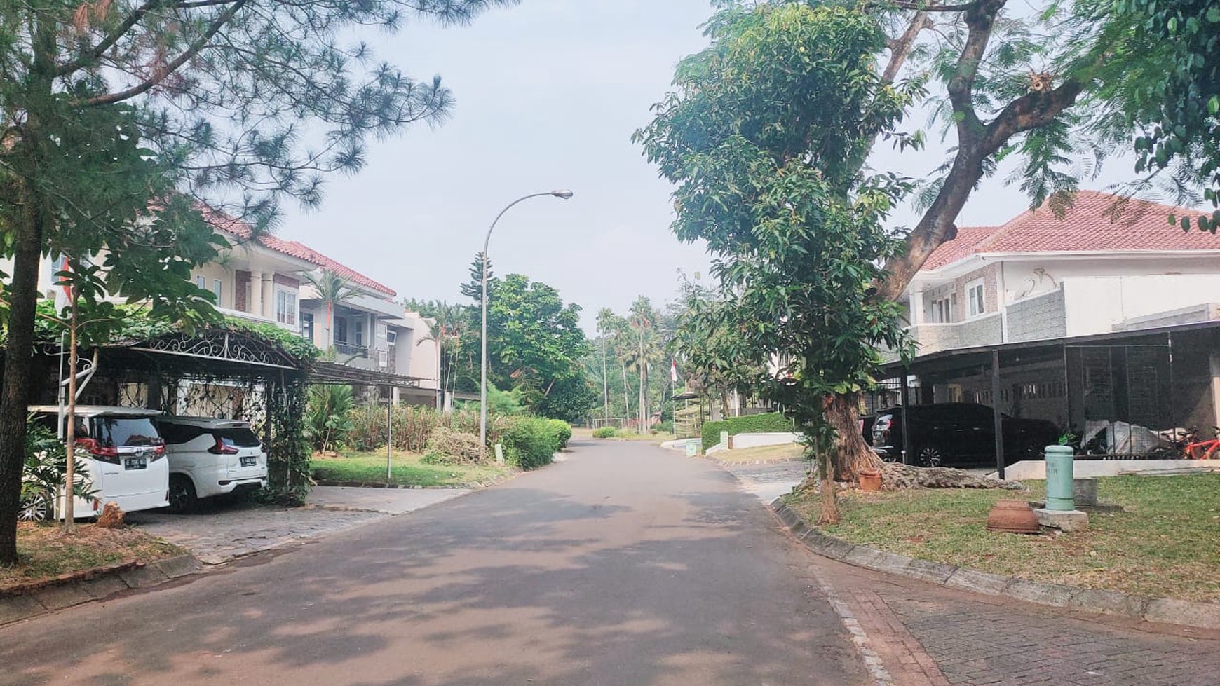 Kavling luas di Taman Giri Loka, BSD