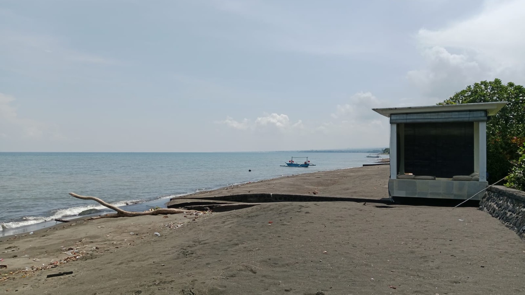Beach Front Land For Sale in Lovina