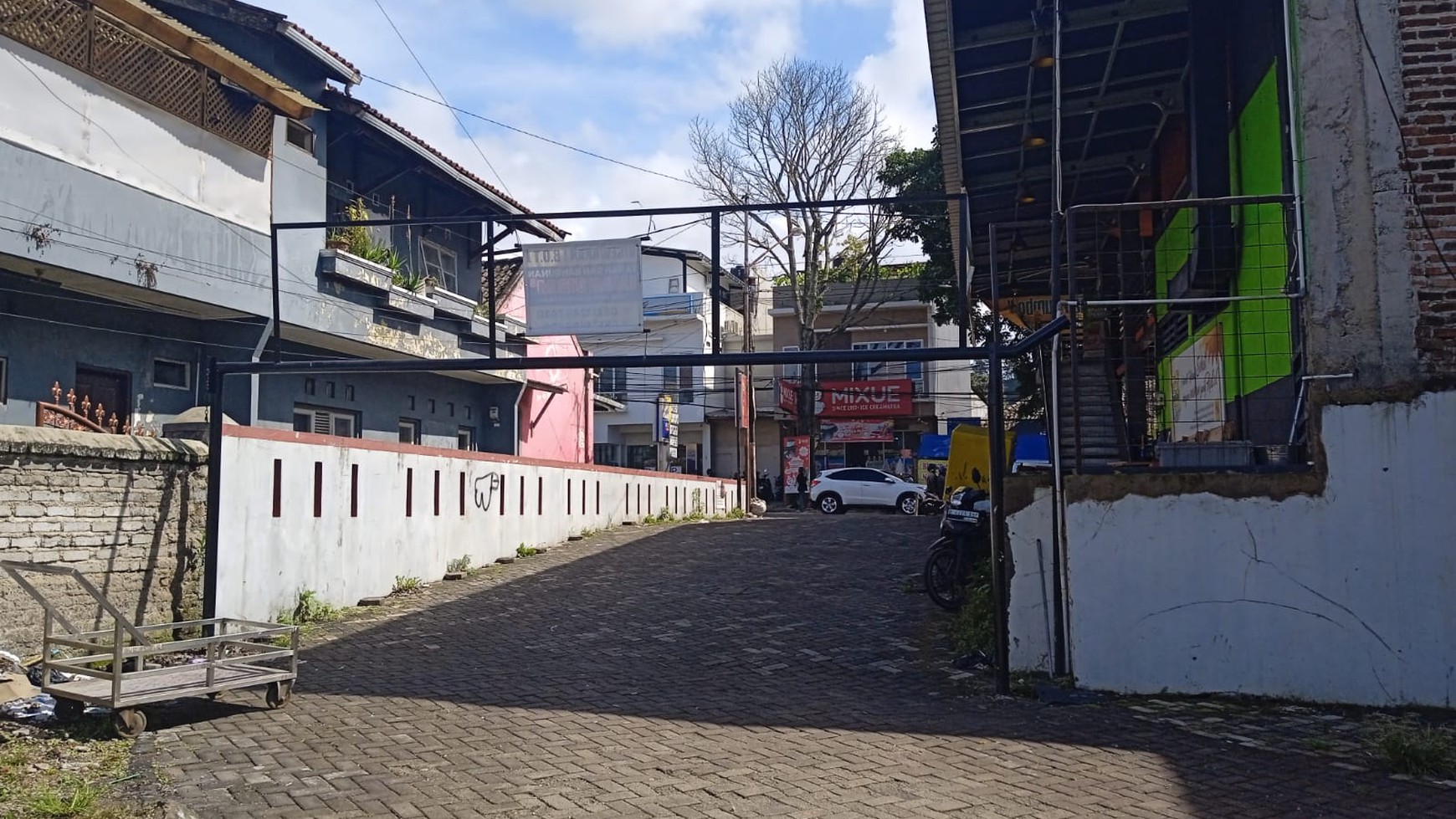 Ruko Mainroad di Lembang Sebelah Yogya Junction Cocok untuk Berbagai Usaha JARANG ADA !!! 