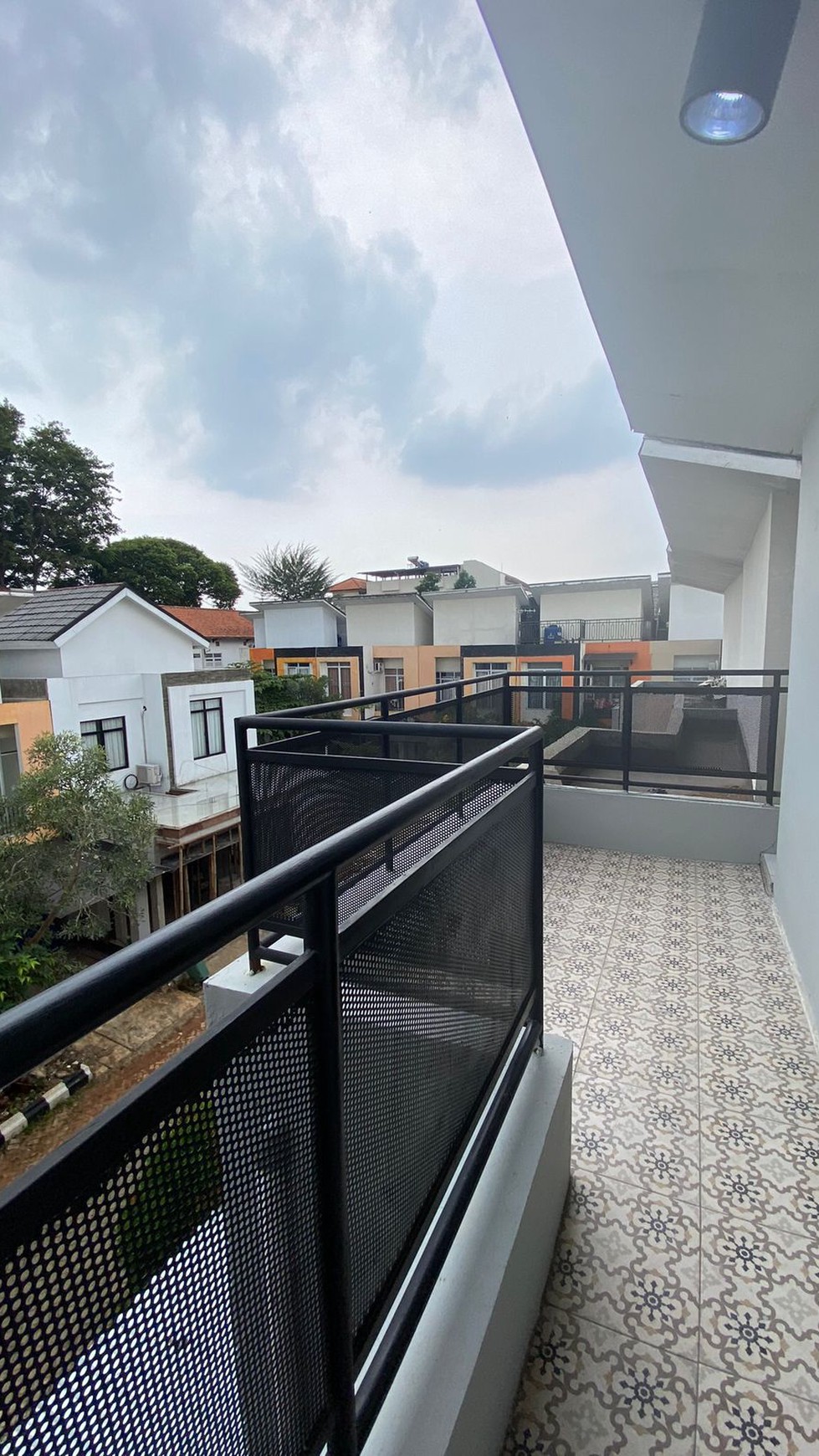 Dijual Rumah Minimalis Modern  Di Residence One Ciputat Tangsel