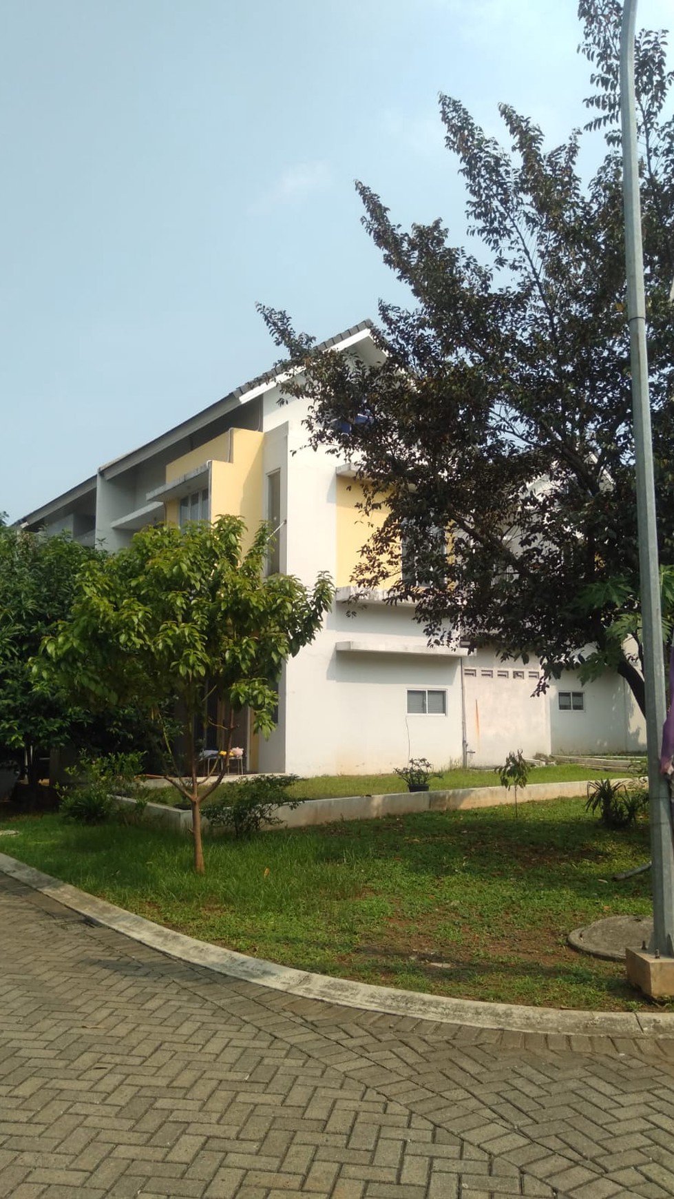 Dijual Rumah Bagus Di The Garden Serpong Jaya lokasi Strategis