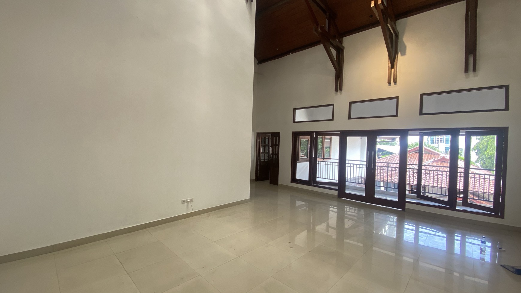 Big house and just renovated at kuningan area, jakarta selatan