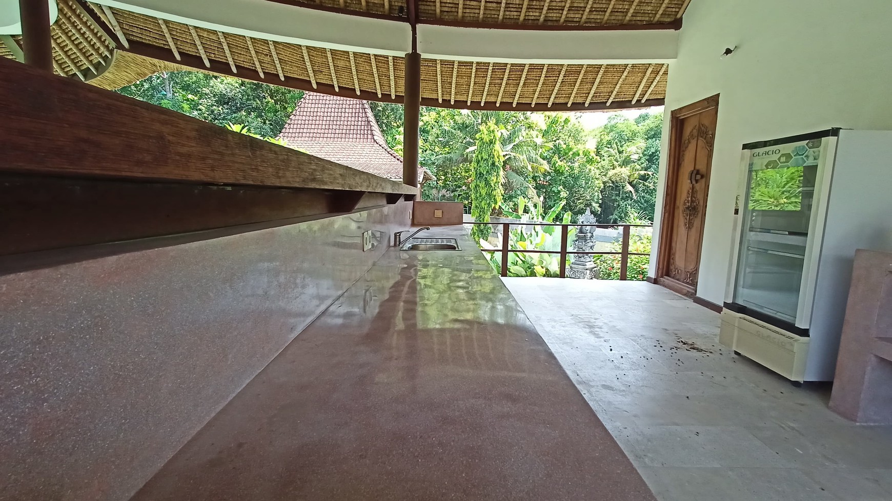 Freehold - Exquisite Oasis Luxurious 6-Bedroom Villa with Pool in Canggu