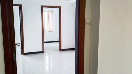 Apartemen Waterplace 3 BR, View City & Jalan Raya, Kosongan - RI -