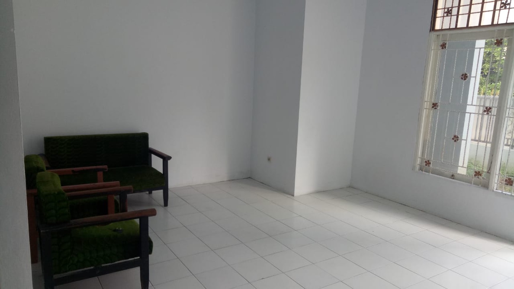 Dijual Rumah Bagus Murah Di Jl. Legok Karawaci 