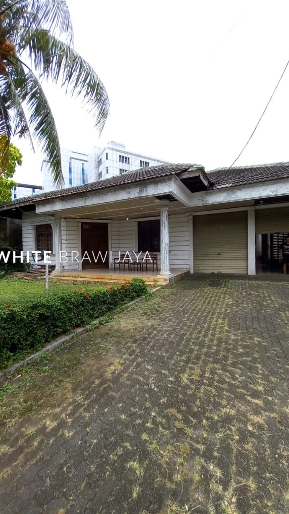 Rumah Hitung Tanah Lokasi Tenang Area Kemang Ampera