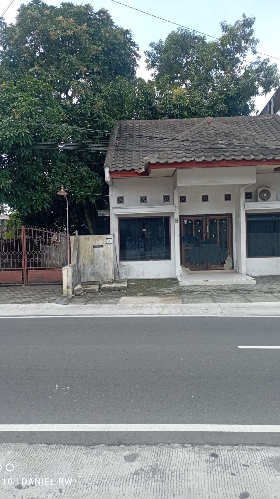 Rumah & Toko Lokasi Strategis di Condong Catur Depok Sleman 