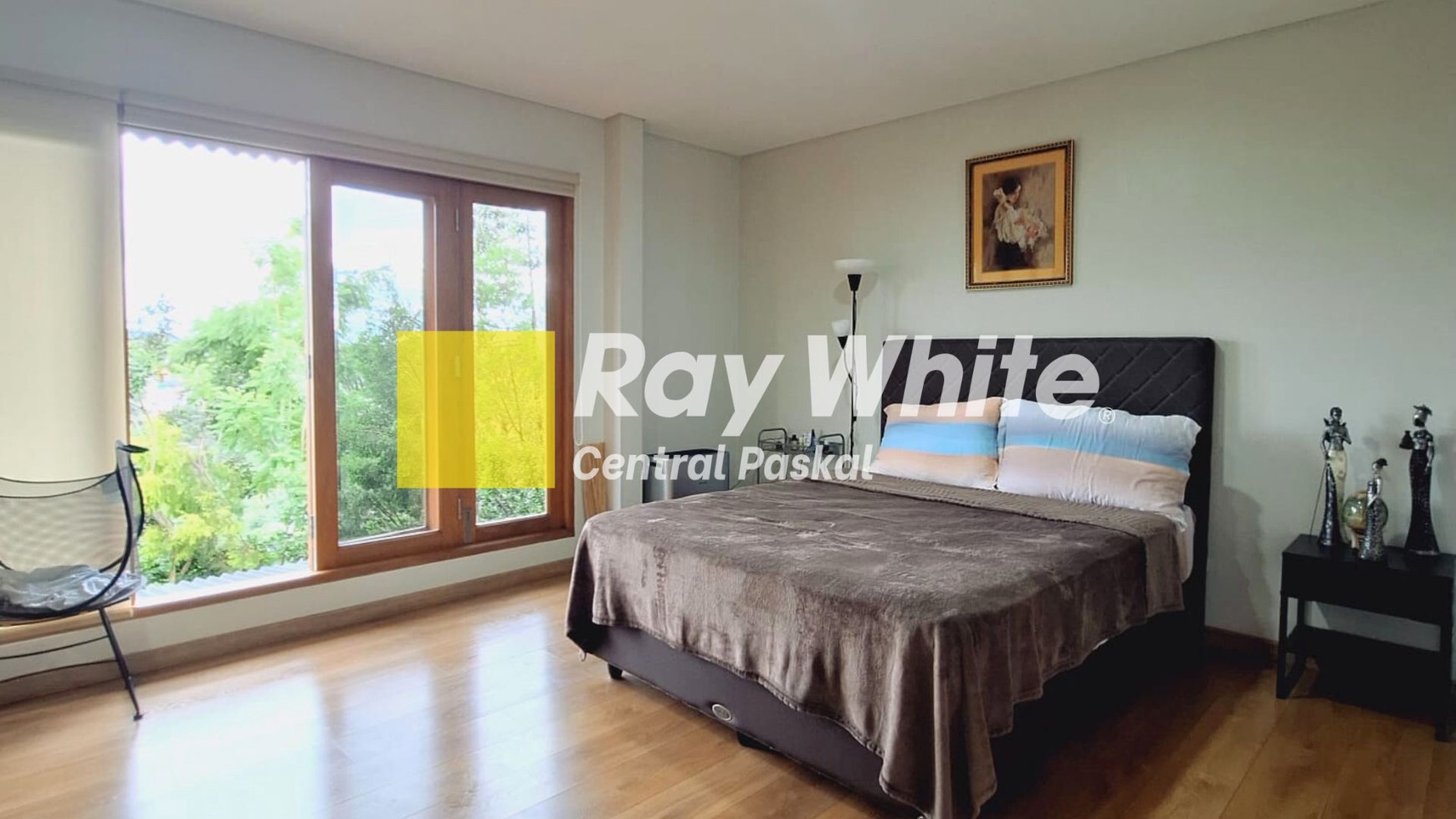 Rumah Villa Cantik Fully Furnished di Area Dago Resort Kota Bandung