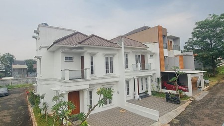 FOR SALE
TOWN HOUSE MEWAH ASRI & NYAMAN
BRAND NEW HOUSE EKSKLUSIF, ASRI, NYAMAN & TENANG DALAM CLUSTER
Di Pejaten Barat, Jakarta Selatan