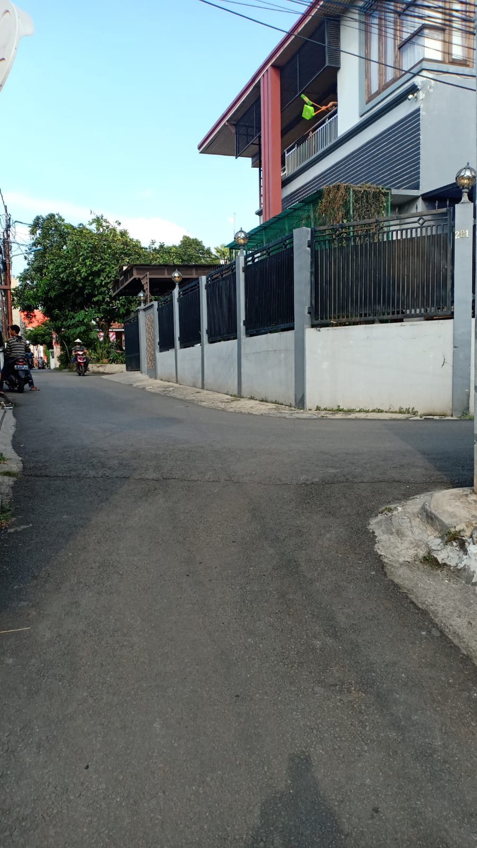 Lebak bulus pertanian luas 549 rumah hitung tanah 12juta per meter