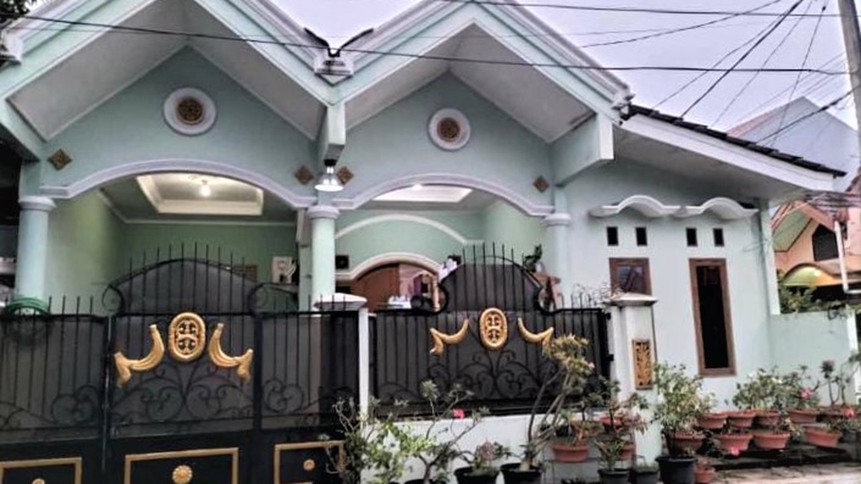 Dijual Rumah Hoek Siap Huni Taman Harapan Baru Bekasi