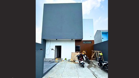 Rumah Taman SImpruk Yang Aman Dan Tenang Di Lippo Cikarang