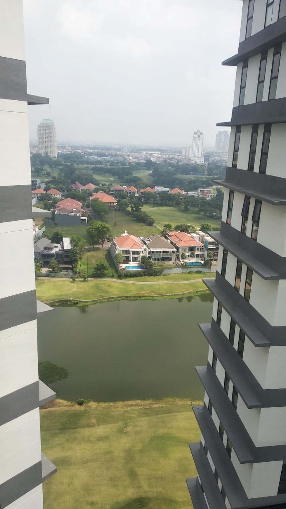 1059. Dijual Apartemen GRAHA Golf Unit Arion Surabaya Barat