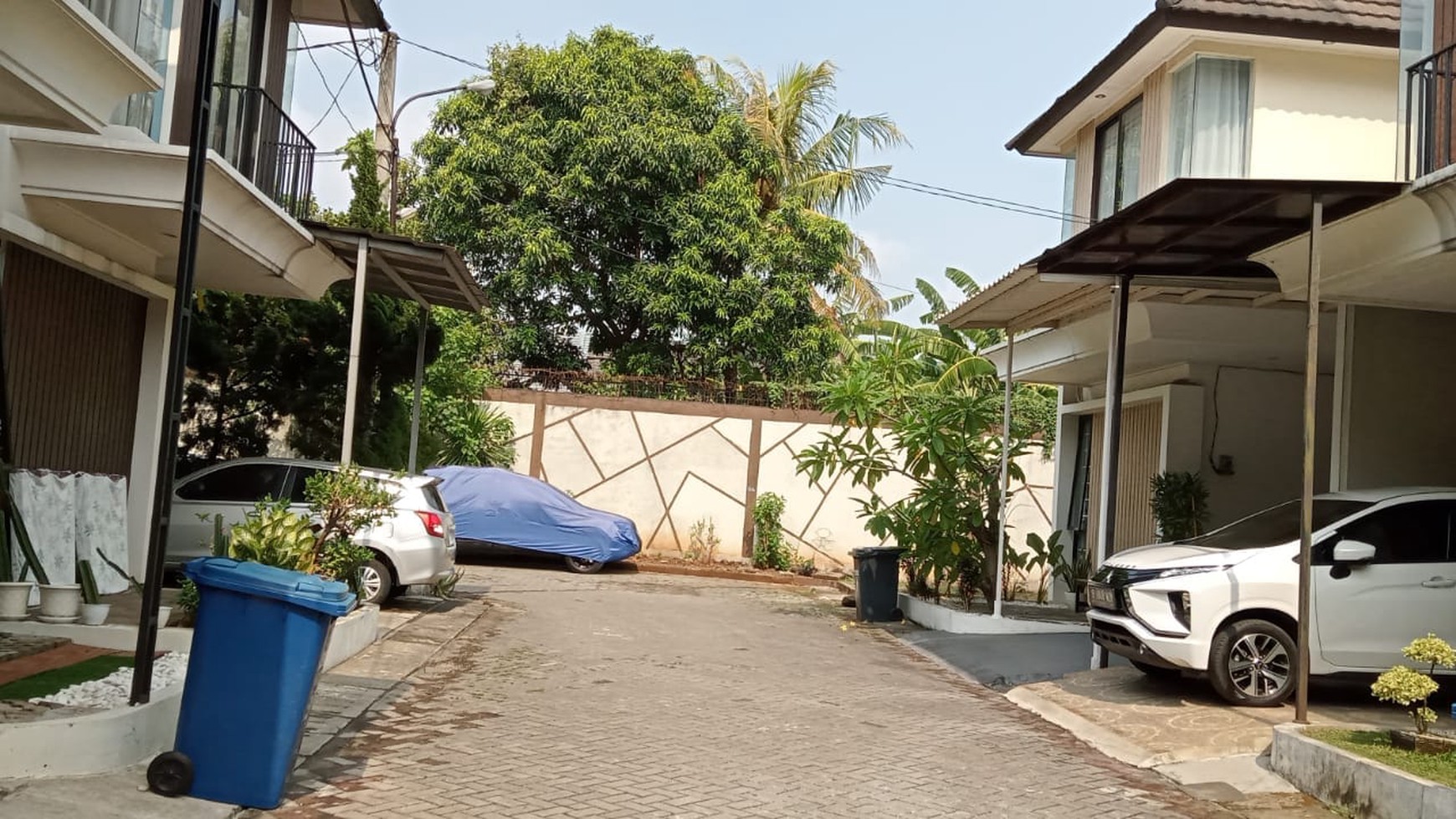 Rumah Bagus Di Griya Torina Bintaro Sektor 3 Tangerang Selatan