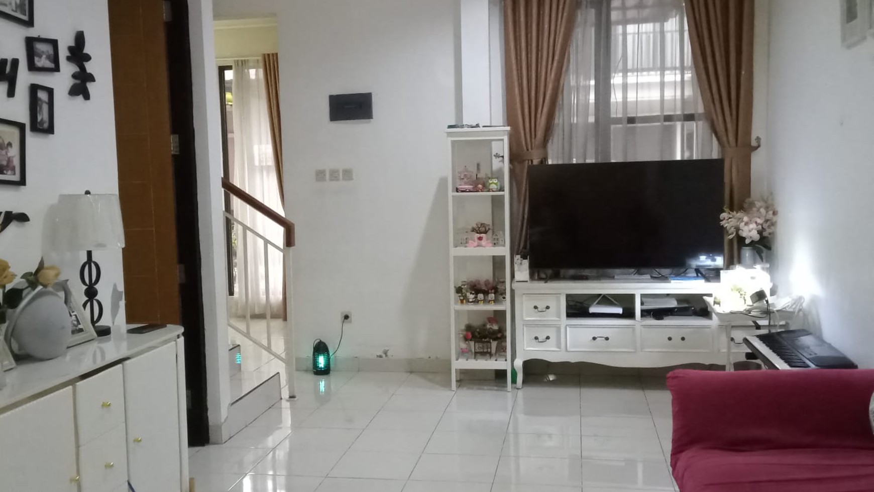 Rumah Bagus Di Griya Torina Bintaro Sektor 3 Tangerang Selatan