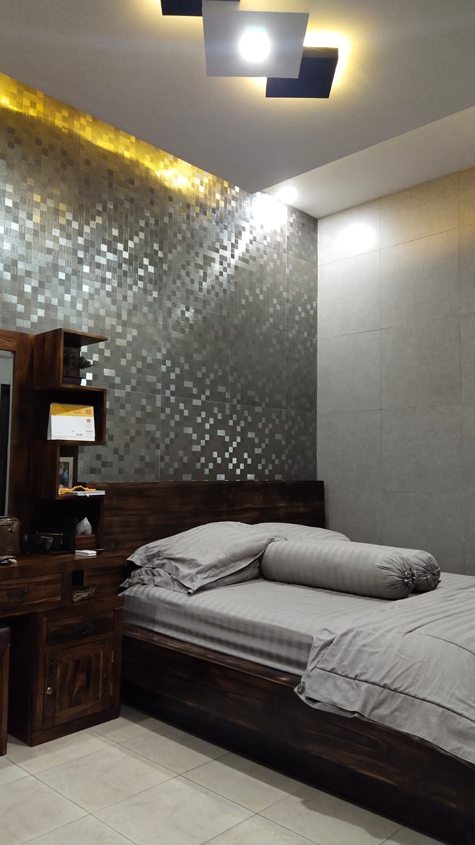 1063. Rumah Mewah Bumi Gedangan Indah, Karangbong, Gedangan, Sidoarjo