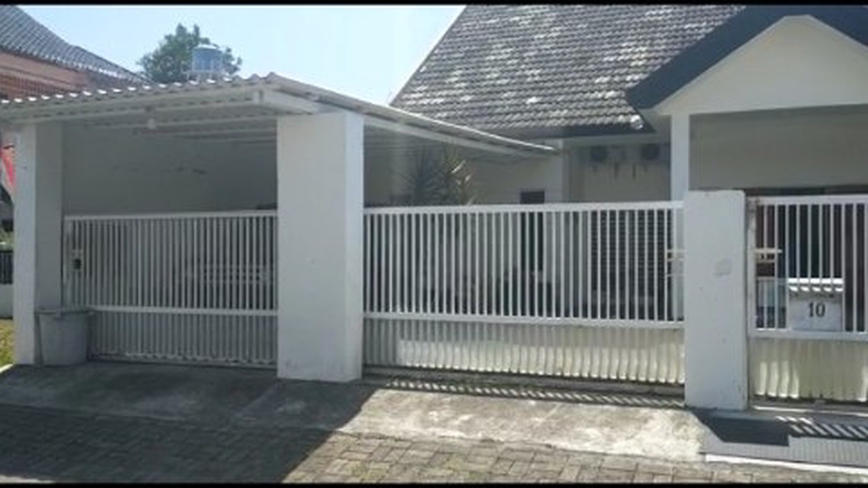 1073. Dijual Rumah di Jemursari 