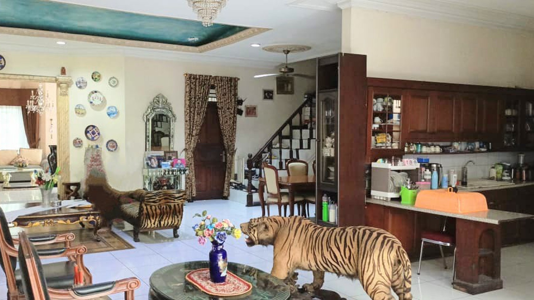 Rumah Bagus Di Jl Deplu Raya Veteran Bintaro Jakarta Selatan