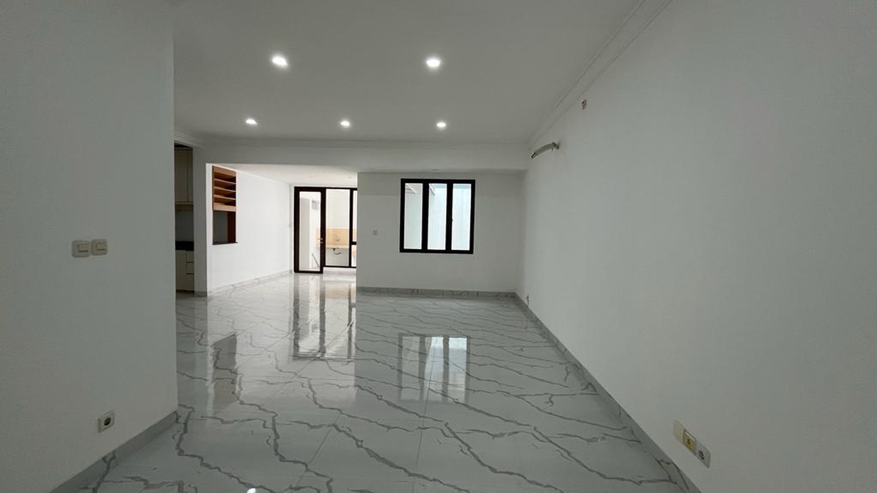 Rumah Alam Sutera Full Renov Siap Huni