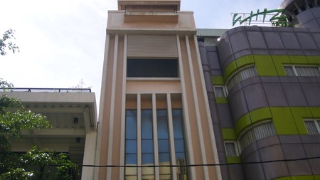 DIJUAL GEDUNG JALAN FALATEHAN KEBAYORAN BARU JAKARTA SELATAN