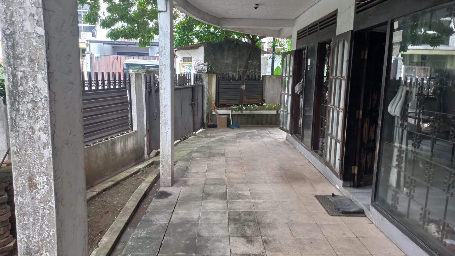 RUMAH DIJUAL JALAN CINIRU KEBAYORAN BARU JAKARTA SELATAN