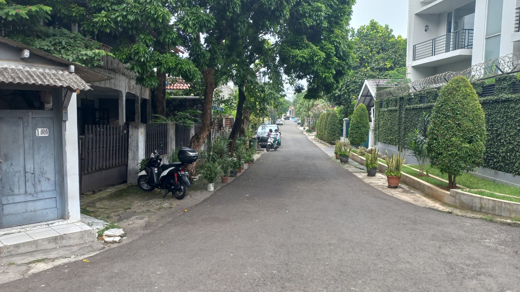 RUMAH DIJUAL JALAN CINIRU KEBAYORAN BARU JAKARTA SELATAN