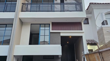 Dijual Rumah Baru New Split Level 4+1 Kamar Tidur